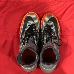 Cr7 indoors slightly used 7.5